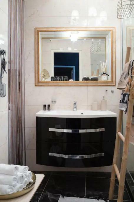 Oldtown Safari Lodge Bratislava Dış mekan fotoğraf